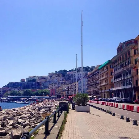 Dimora Eleuthera * Napoli